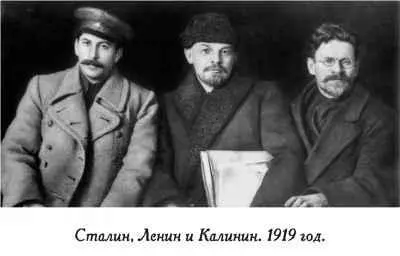 Несчастный Яков решил бежать Куда Как ни странно Яков Джугашвили бежал в - фото 132