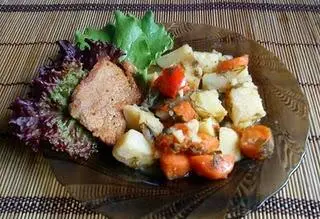 картошка 1 кг морковь крупная 2 шт репчатый лук 2 шт болгарский перец 1 шт - фото 27