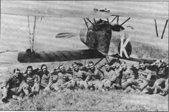 Летчики Flik 55J перед самопетом Киша май 1918 г Йозеф Киш и его последний - фото 21
