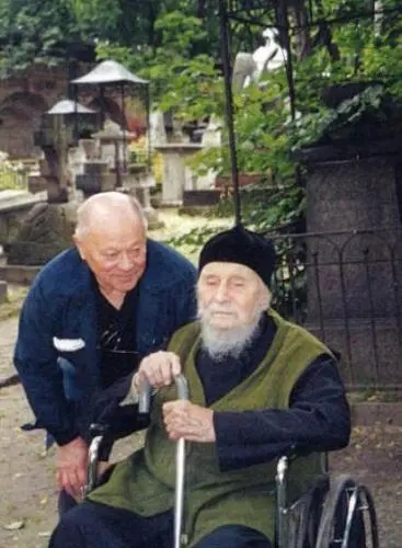 ОАлександр Кисилев наш дивизионный священник умер в 2001 Донской - фото 80