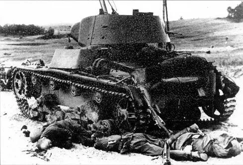 Огнеметный химический танк ОТ133 ОТ133ХТ133 образца 1939 года - фото 14