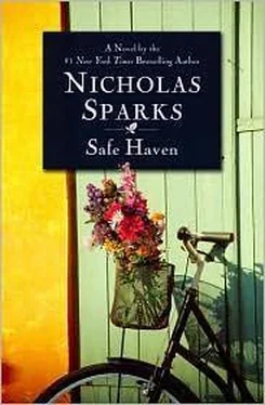 Nicholas Sparks Safe Haven обложка книги