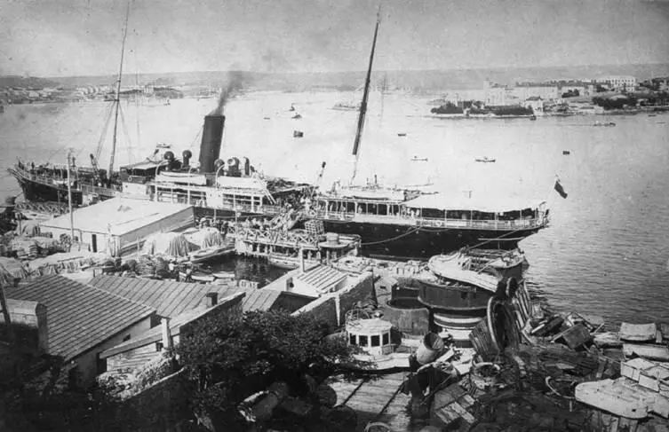 Савастополь 1910е годы На переднем плане и справа видны снятые с Двенадцати - фото 71
