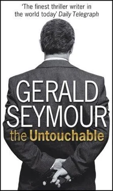 Gerald Seymour The Untouchable обложка книги