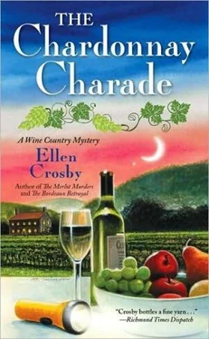 Ellen Crosby The Chardonnay Charade обложка книги