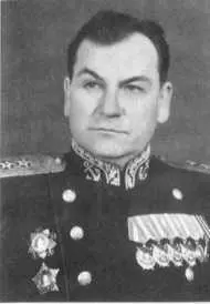 Начальник штаба Северного флота вицеадмирал В Платонов 1944 г Командир - фото 27