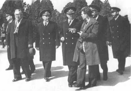 На Сапунгоре На корабле комплексного снабжения Березина 1977 г - фото 69
