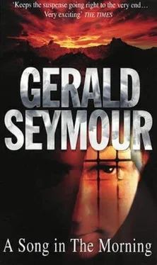 Gerald Seymour A song in the morning обложка книги