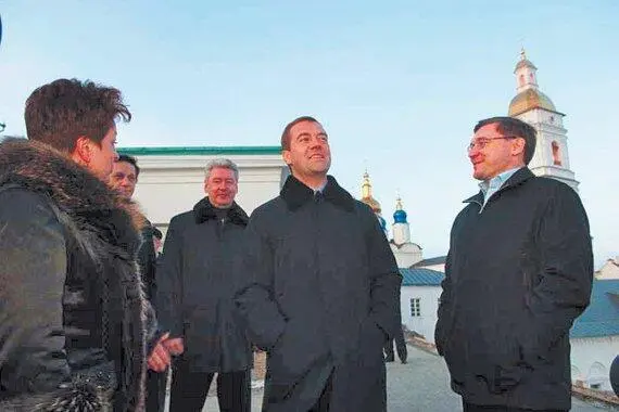 Уехав в Москву Сергей Семенович не забывал родной край сам приезжал и - фото 14