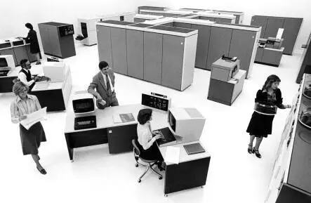 IBM 3033 Благодаря такой обширной инфраструктуре программы системы PASS - фото 5