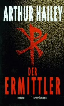 Arthur Hailey Der Ermittler обложка книги