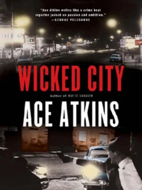 Ace Atkins Wicked City обложка книги