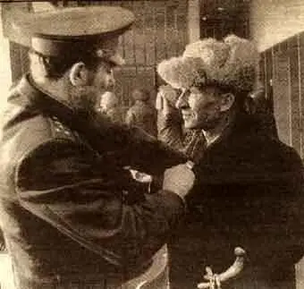 К лету 1999 дела Т были совсем весьма не очень хороши После безобразия - фото 70