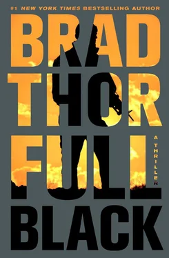 Brad Thor Full Black обложка книги