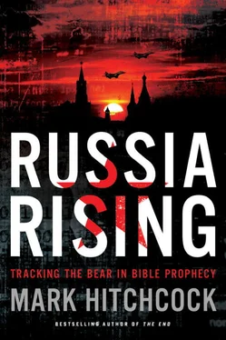 Mark Hitchcock Russia Rising: Tracking the Bear in Bible Prophecy обложка книги
