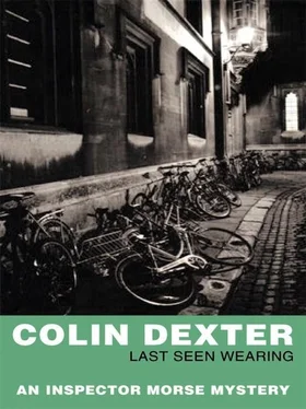 Colin Dexter Last Seen Wearing обложка книги