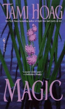 Tami Hoag Magic обложка книги