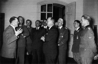 А Гитлер и И Риббентроп после подписания секретного договора с СССР 1939 - фото 17