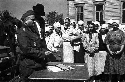 Перепись местного населения в украинской деревне Войска 12й и 18й армий - фото 49