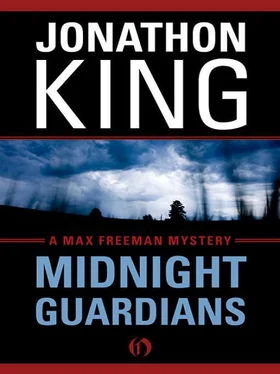 Jonathon King Midnight Guardians обложка книги