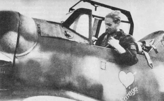 Эрих Хартманн в кабине своего Bf109G6 Процитирую приказ ВВС Красной Армии - фото 47