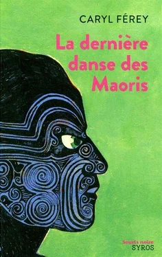 Caryl Férey La dernière danse des Maoris обложка книги