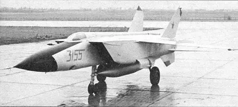 Опытный самолетразведчик Е155Р3 с подвесным баком Первый - фото 28