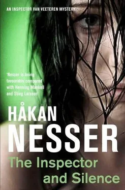 Hakan Nesser The Inspector and Silence обложка книги