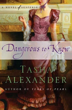 Tasha Alexander Dangerous to Know обложка книги