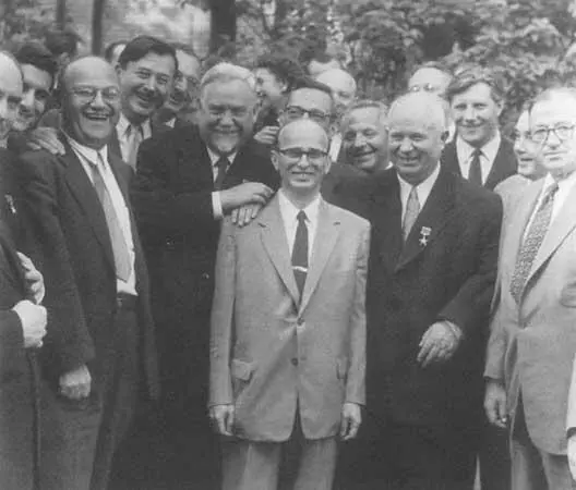 Прием в резиденции американского посла в Москве после матча СССР США 1955 - фото 15