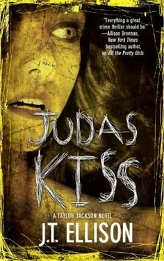 J. Ellison Judas Kiss обложка книги