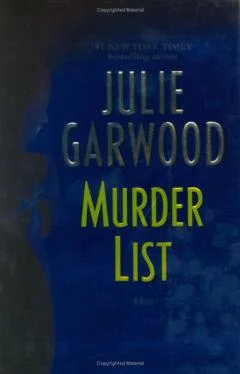 Julie Garwood Murder List обложка книги