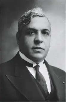 Aristides de Sousa Mendes the angel with the rubber stamp Courtesy of the - фото 23