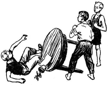 Буфетчик уже мчался на помощь И не успели ребята чтолибо предпринять как он - фото 38