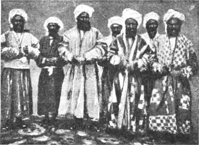 Бан купцы Както пришлось Юнуске быть в Скобелеве Только что въехал он на - фото 13