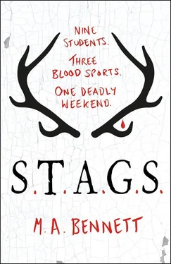 M Bennett S.T.A.G.S. обложка книги