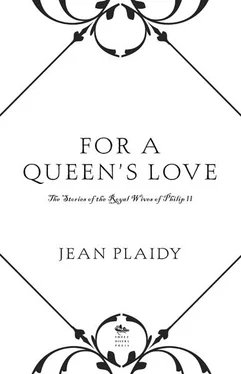 Jean Plaidy For a Queen's Love: The Stories of the Royal Wives of Philip II обложка книги