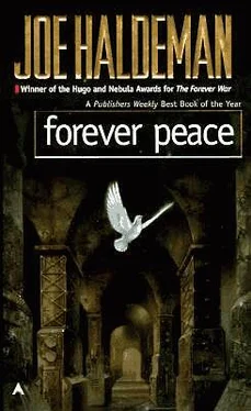 Joe Haldeman Forever Peace обложка книги