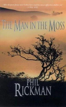 Phil Rickman The man in the moss обложка книги