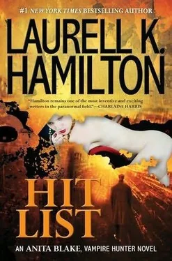 Laurell Hamilton Hit List обложка книги