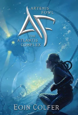 Eoin Colfer Artemis Fowl and the Atlantis Complex обложка книги