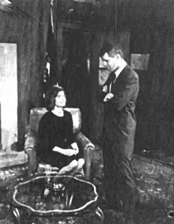 Роберт Кеннеди выражает соболезнование Джекки Вашингтон 1964 г Джекки и - фото 23