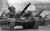 1Т72 Обр 1975 года 2Т72А на параде в Москве 7 ноября 1983 г Прожектор - фото 37