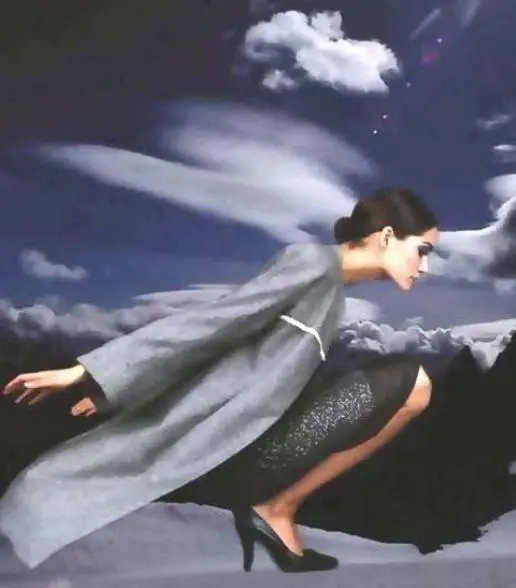 V Она прошла на территорию ровно в половине девятого и лишь успела подойти к - фото 1