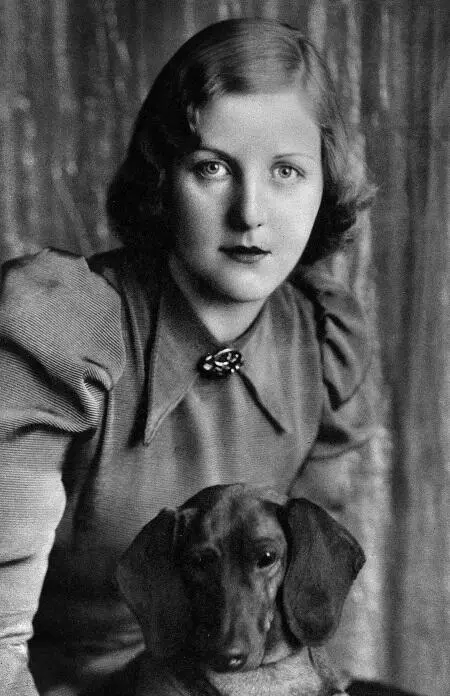 7 Юнити Illustrated London News LtdMary Evans Picture Library 8 - фото 9