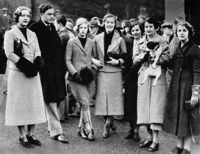 17 Шесть сестер и брат Митфорд Illustrated London News LtdBridgeman Images - фото 19