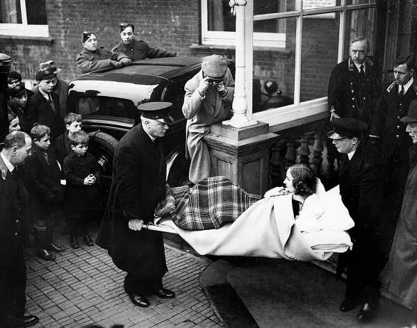 25 Диана и Освальд Мосли под домашним арестом PopperfotoGetty Images р 13 - фото 27