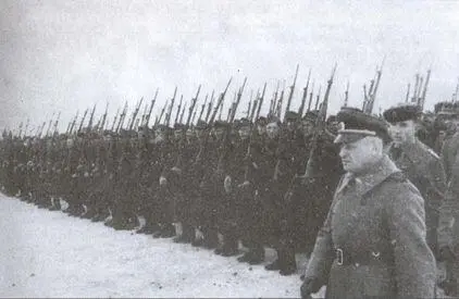 1й полк 1й пехотной дивизии РОА на параде февраль 1945 Власовские солдаты - фото 27