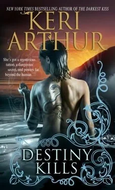 Keri Arthur Destiny Kills обложка книги