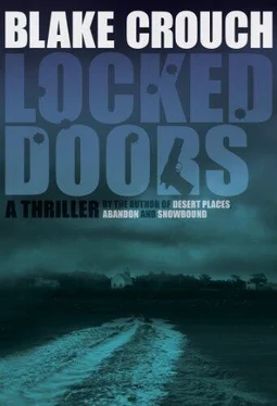 Blake Crouch Locked doors обложка книги